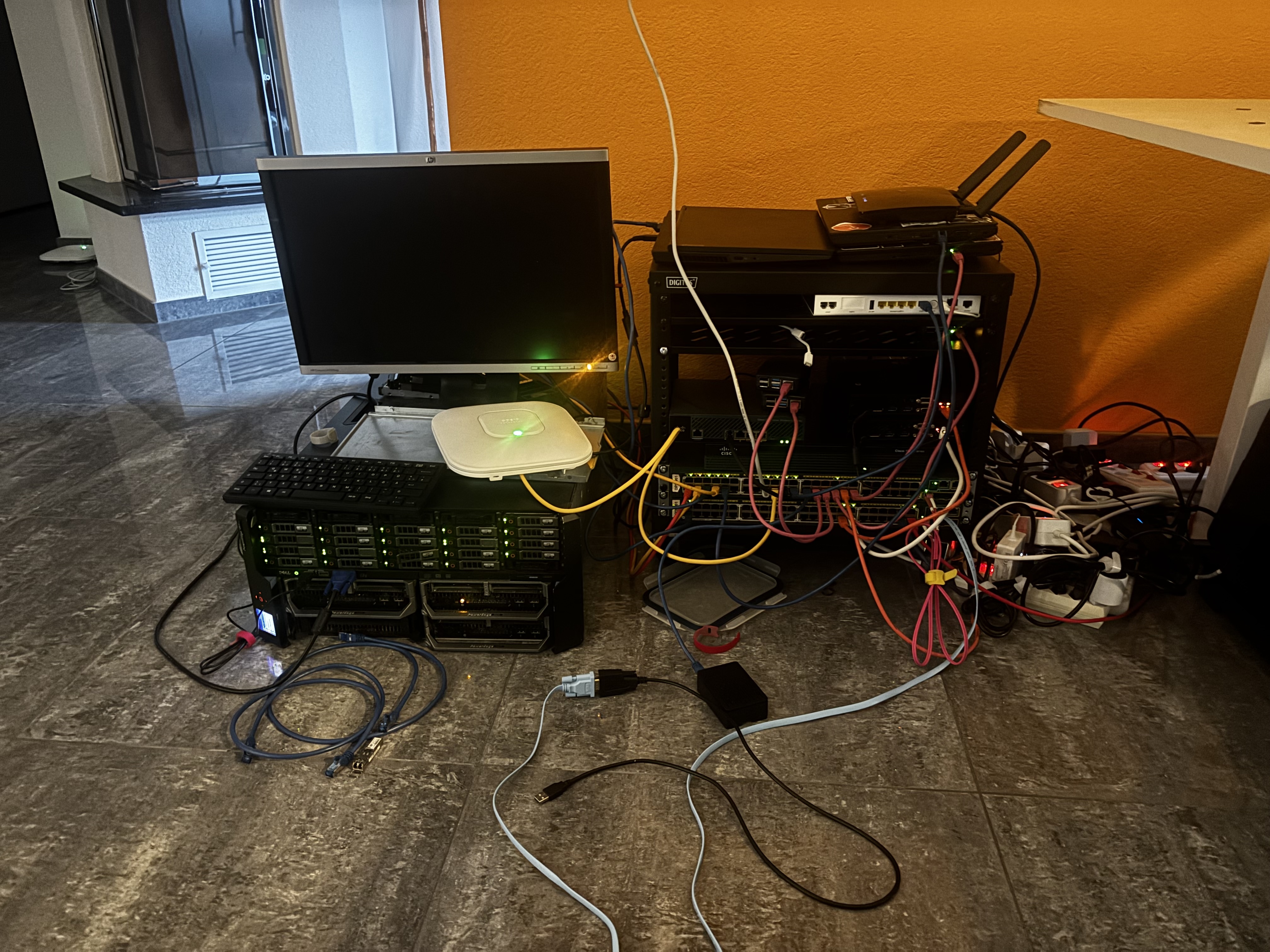 Homelab — rack servers, Cisco AP, networking gear